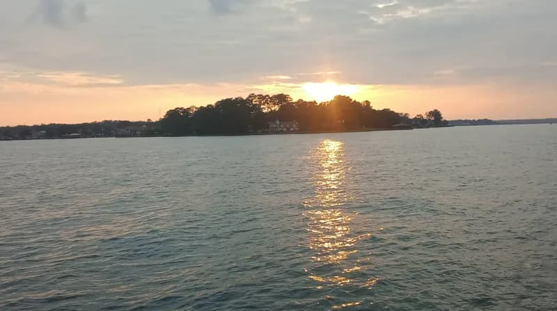 Sunset Shores RV Park website